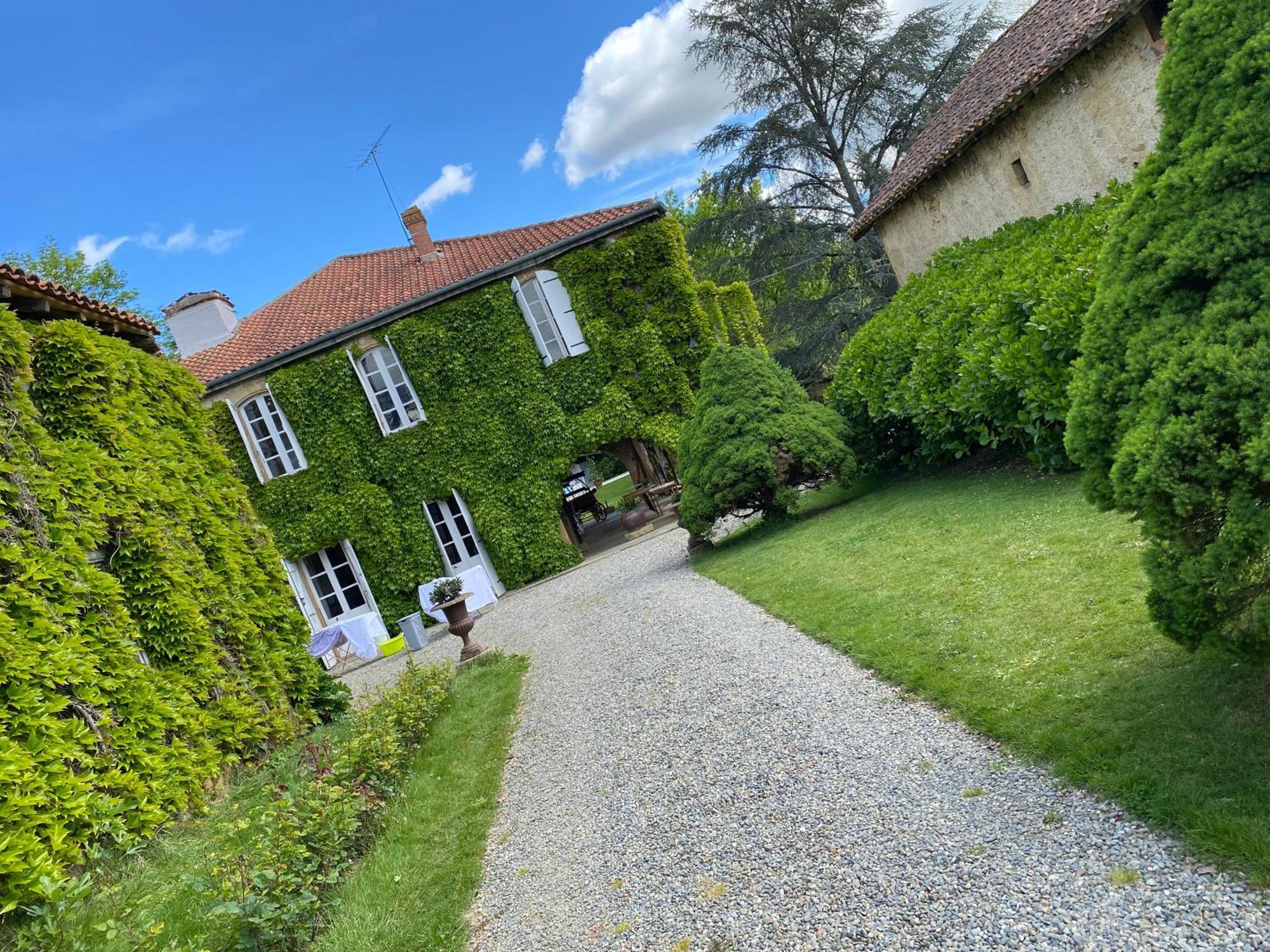 La Seigneurie De Tillac Luaran gambar